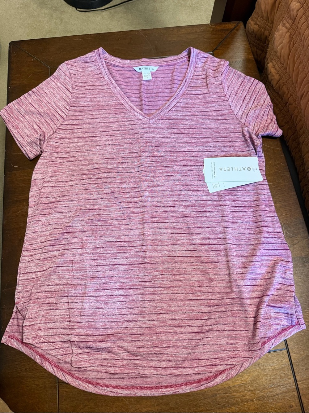 NWT Athleta Breezy Scoop V-Neck Tee